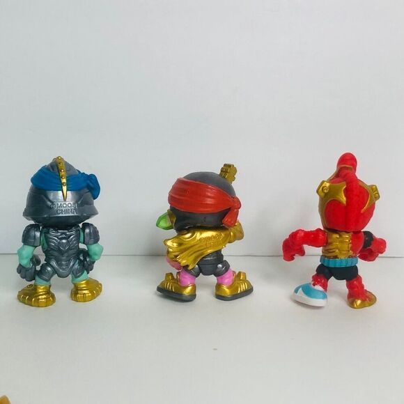 treasures x figures loose lot of 3 with guns moose toys collectible aliens - Picture 4 of 6